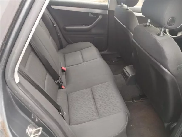 Audi A4 1,6 1.6 MPi 75KW - foto 9