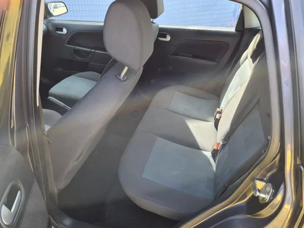 Ford Fiesta 1,4 59KW CROSS - foto 10
