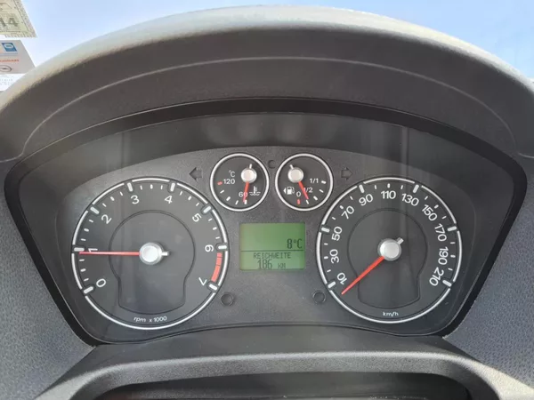 Ford Fiesta 1,4 59KW CROSS - foto 11