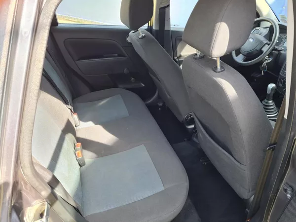 Ford Fiesta 1,4 59KW CROSS - foto 9