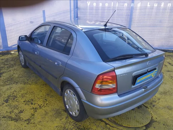 Opel Astra 1,6 1.6 16V Sport - foto 6