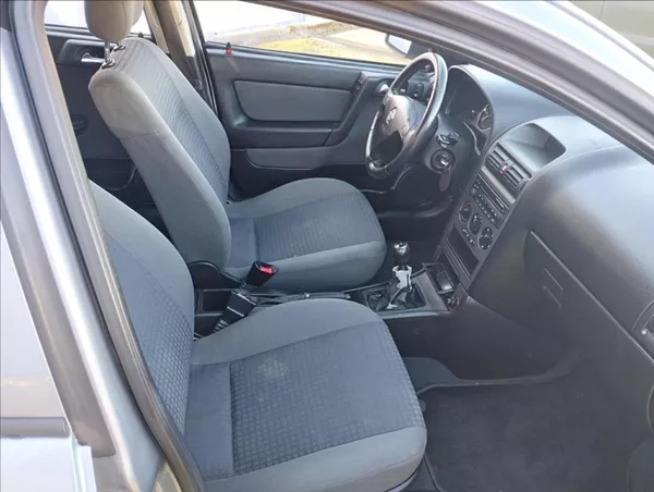 Opel Astra 1,6 1.6 16V Sport - foto 8