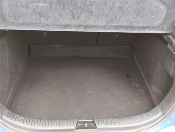 Mazda 3 1,6 D 66KW - foto 15