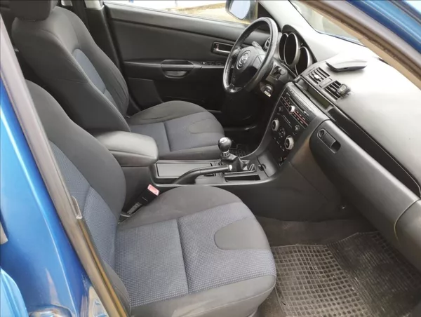 Mazda 3 1,6 D 66KW - foto 8