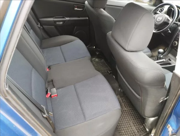 Mazda 3 1,6 D 66KW - foto 9