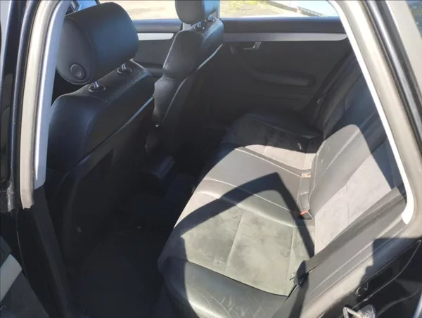 Audi A4 3,0 TDI quattro Avant - foto 10