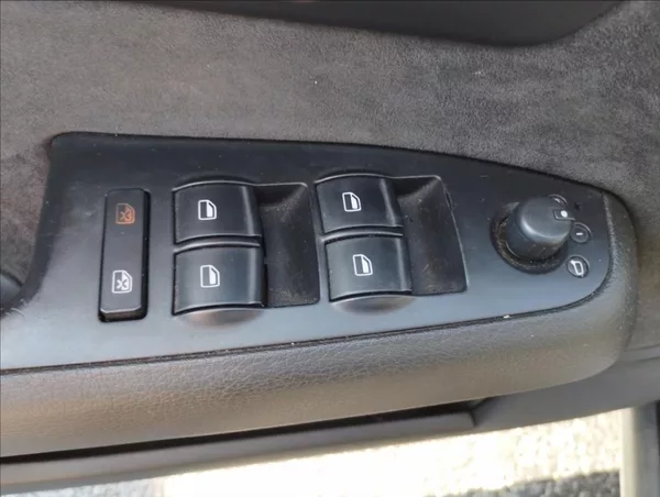 Audi A4 3,0 TDI quattro Avant - foto 13
