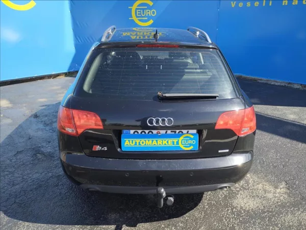 Audi A4 3,0 TDI quattro Avant - foto 5