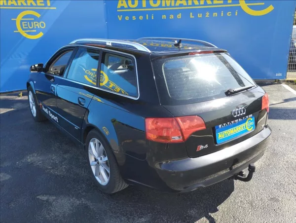 Audi A4 3,0 TDI quattro Avant - foto 6