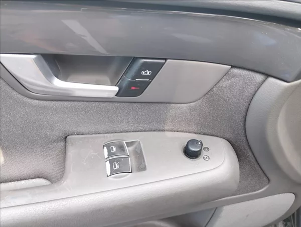 Audi A4 1,9 TDI Avant 74kW - foto 13