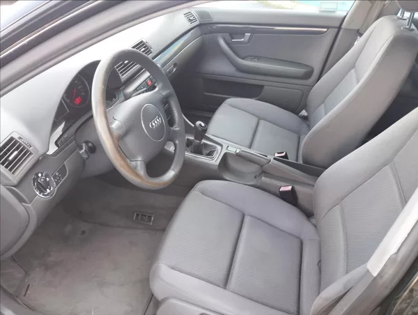 Audi A4 1,9 TDI Avant 74kW - foto 7