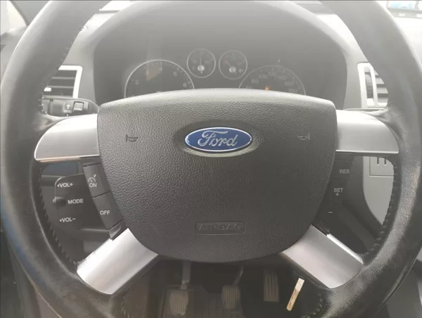 Ford C-MAX 1,6 74 KW - foto 12