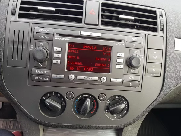 Ford C-MAX 1,6 TDCi - foto 13