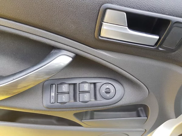 Ford C-MAX 1,6 TDCi - foto 14