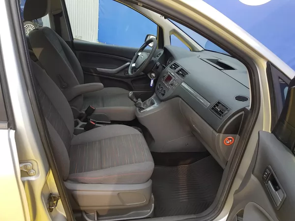 Ford C-MAX 1,6 TDCi - foto 8