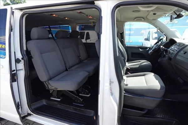 Volkswagen Caravelle 2,0 TDi L2H1 8MÍST KLIMA - foto 19