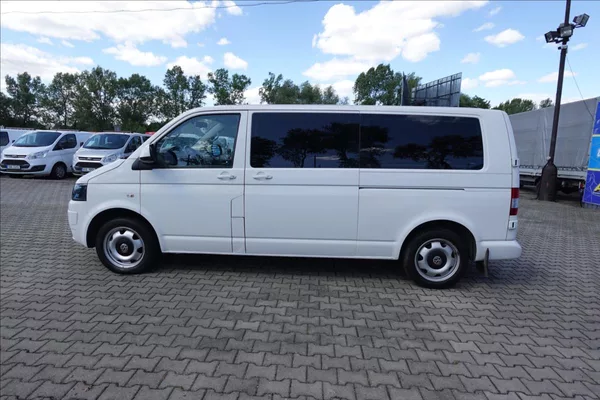 Volkswagen Caravelle 2,0 TDi L2H1 8MÍST KLIMA - foto 3