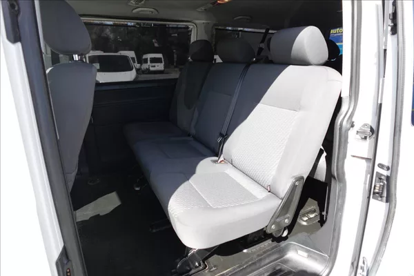 Volkswagen Caravelle 2,0 TDi L2H1 8MÍST KLIMA - foto 23