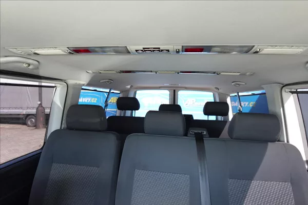 Volkswagen Caravelle 2,0 TDi L2H1 8MÍST KLIMA - foto 36