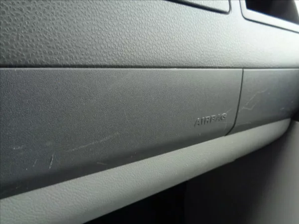 Volkswagen Transporter 2,0 TDI L1H1 KLIMA SERVISKA - foto 28