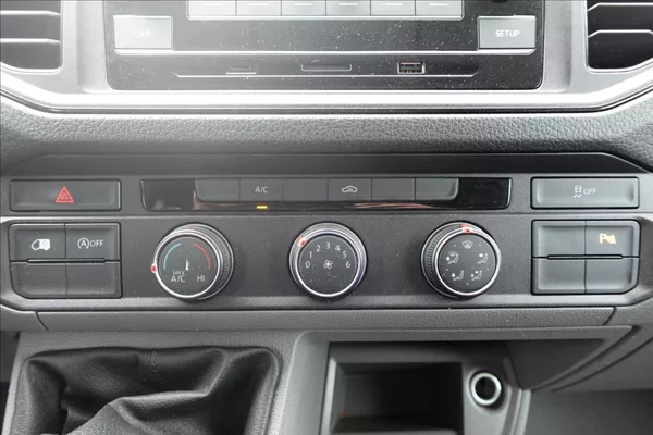 Volkswagen Crafter 2,0 TDI MAXI KLIMA SERVISKA - foto 17