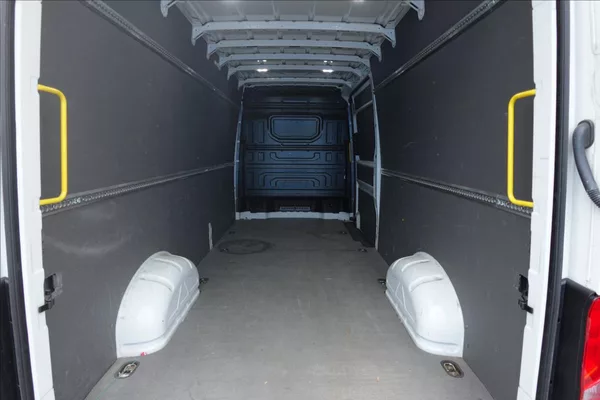 Volkswagen Crafter 2,0 TDI MAXI KLIMA - foto 11