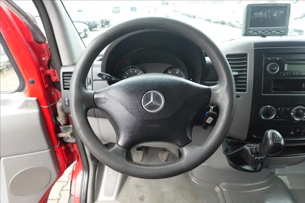 Mercedes-Benz Sprinter 2,2 316 CDI MAXI 5MÍST KLIMA - foto 24