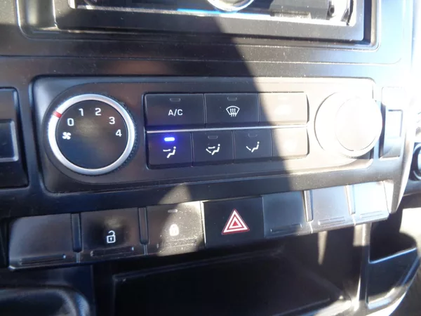 Hyundai H 350 2,5 CRDI L3H2 6MÍST KLIMA SER - foto 26