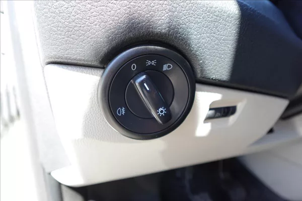 Volkswagen Transporter 2,0 TDI L2H1 KLIMA SERVISKA - foto 21