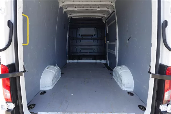 Volkswagen Crafter 2,0 TDi L2H2 KLIMA - foto 15