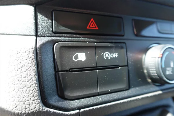 Volkswagen Crafter 2,0 TDi L2H2 KLIMA - foto 29