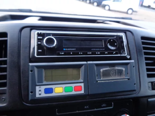 Volkswagen Transporter 2,0 TDI L1H1 KLIMA - foto 29