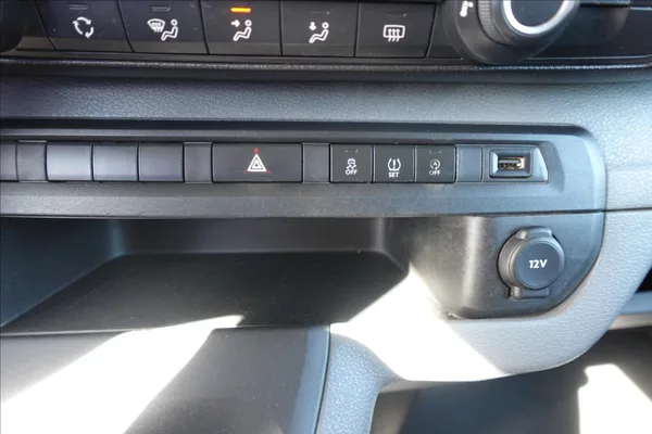 Citroën Jumpy 2,0 HDI 8 MÍST L3H1 KLIMA - foto 33