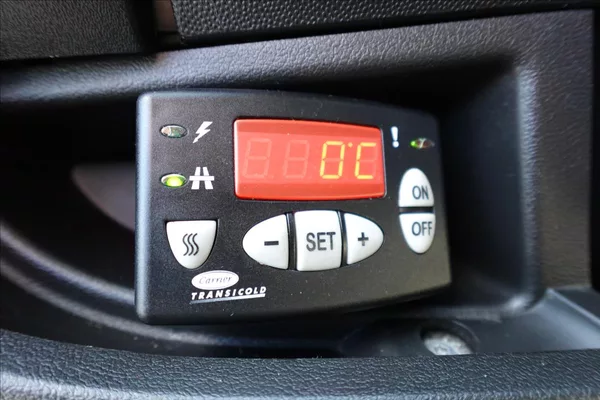 Citroën Jumper 2,2 HDI L4H2 CHLAĎÁK DO 0°C K - foto 23