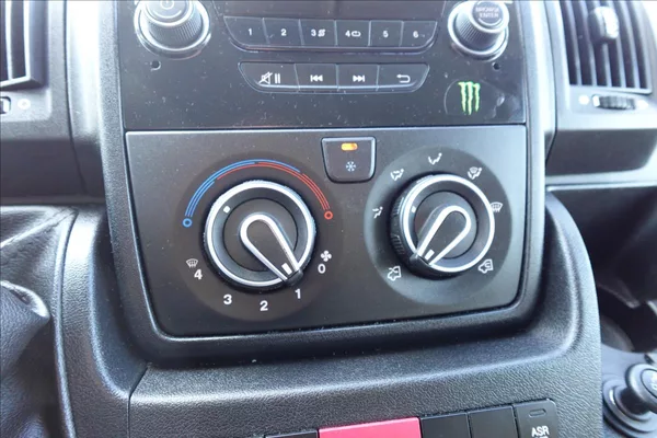 Citroën Jumper 2,2 HDI L4H2 CHLAĎÁK DO 0°C K - foto 34