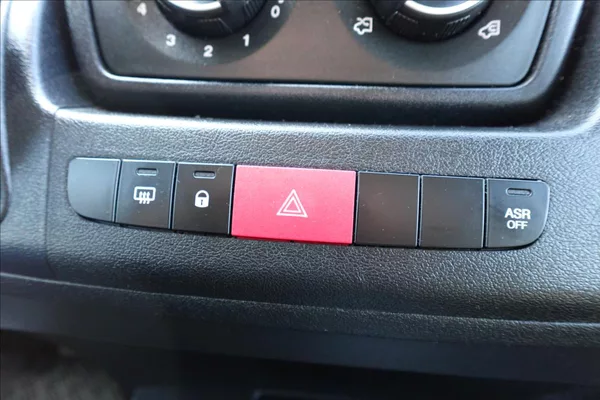 Citroën Jumper 2,2 HDI L4H2 CHLAĎÁK DO 0°C K - foto 36
