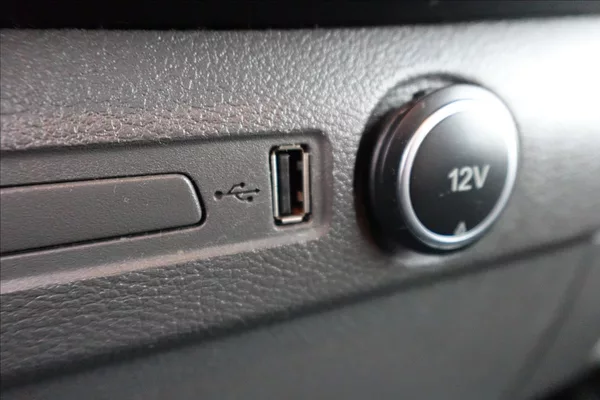 Ford Transit 2,0 TDCi SKŘÍŇ ČELO KLIMA - foto 29