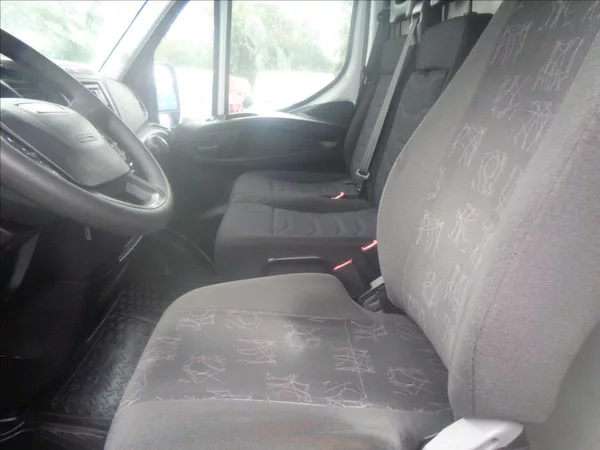 Iveco Daily 2,3 HPT L2H2 KLIMATRONIC SERV - foto 15