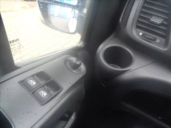 Iveco Daily 2,3 HPT L2H2 KLIMATRONIC SERV - foto 17