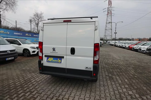 Peugeot Boxer 2,2 HDi L1H1 6MÍST KLIMA - foto 12