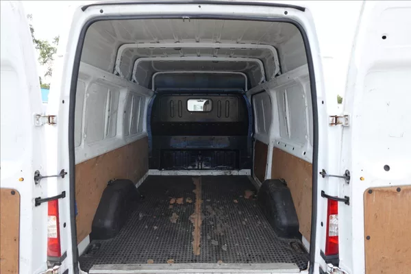 Ford Transit 2,2 TDCI L1H2 - foto 11