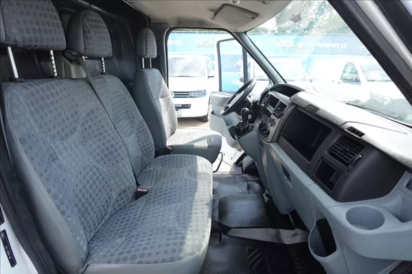 Ford Transit 2,2 TDCI L1H2 - foto 12