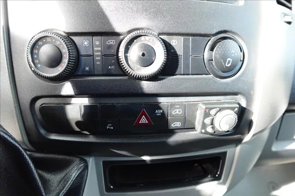 Mercedes-Benz Sprinter 2,2 313 CDI MAXI 6MÍST KLIMA - foto 28
