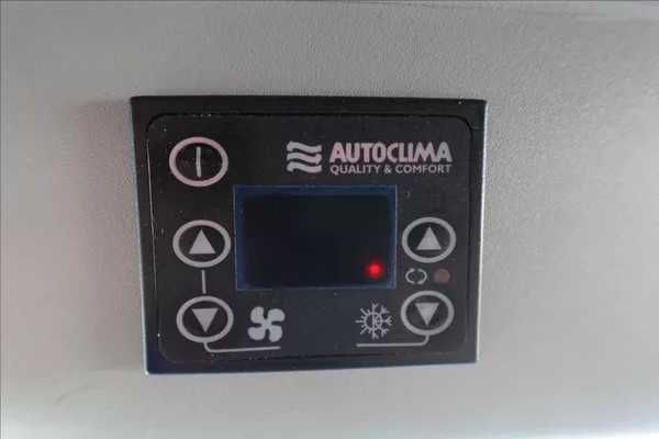 Ford Transit 2,0 TDCI L3H2 8MÍST BUS KLIMA - foto 31
