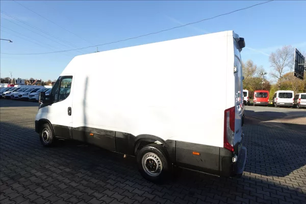 Iveco Daily 2,3 HPT L2H2 KLIMATRONIC - foto 12
