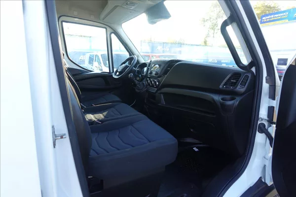 Iveco Daily 2,3 HPT L2H2 KLIMATRONIC - foto 16