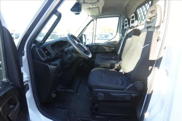 Iveco Daily 2,3 HPT L2H2 KLIMATRONIC - foto 19