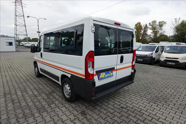Peugeot Boxer 2,0 HDi L1H1 9MÍST BUS KLIMA - foto 11