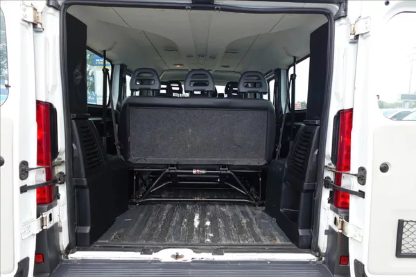 Peugeot Boxer 2,0 HDi L1H1 9MÍST BUS KLIMA - foto 15