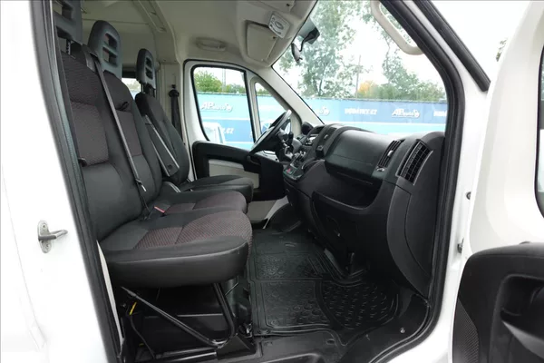 Peugeot Boxer 2,0 HDi L1H1 9MÍST BUS KLIMA - foto 17